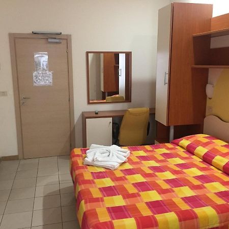 Hotel New Happy Rimini Ngoại thất bức ảnh