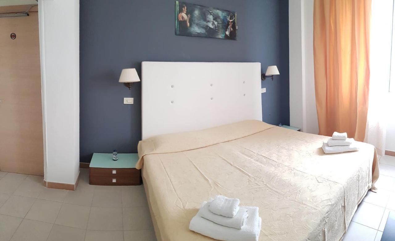 Hotel New Happy Rimini Ngoại thất bức ảnh