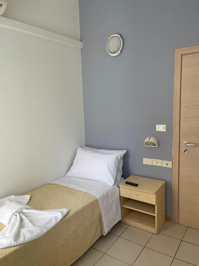 Hotel New Happy Rimini Ngoại thất bức ảnh