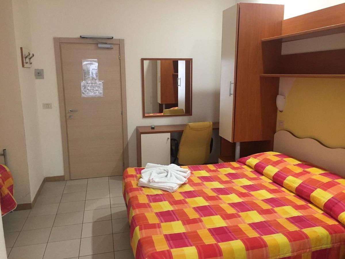 Hotel New Happy Rimini Ngoại thất bức ảnh